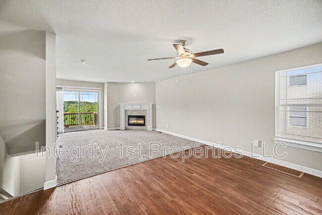 Building Photo - 10510 Clubhouse Dr