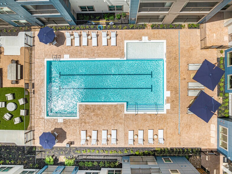 Community Resort Pool - Emilia at Fair Oaks