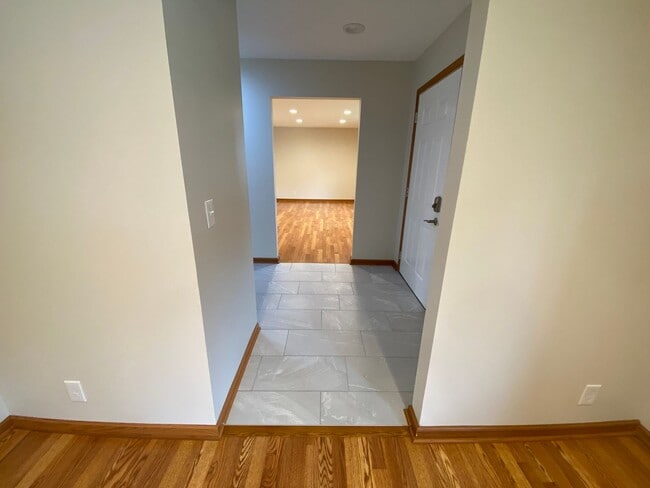 Building Photo - Beautifully Remodeled 4 Bedroom