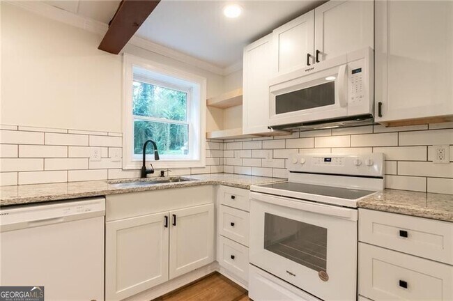 Building Photo - 4932 Rock Haven Dr SW