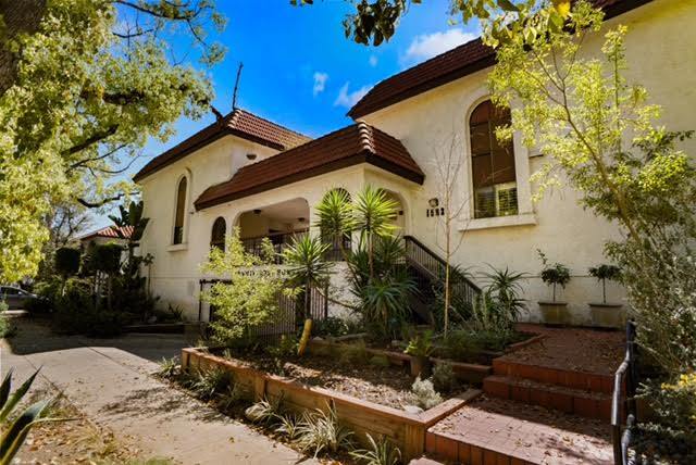 Building - 1502 Rock Glen Ave
