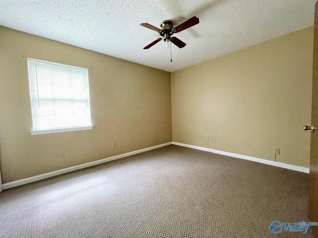 Building Photo - 111 Westscott Dr