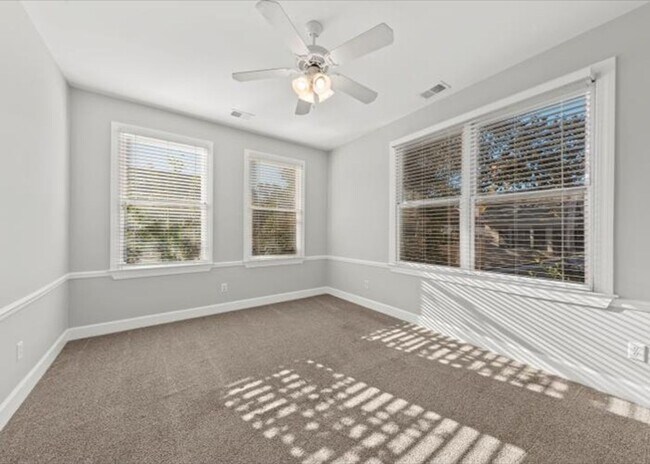 Building Photo - 2 Bedroom, 2.5 Bath Condo in Harleston Village of Downtown Charleston!