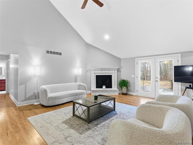 Building Photo - 4495 Maybee Rd