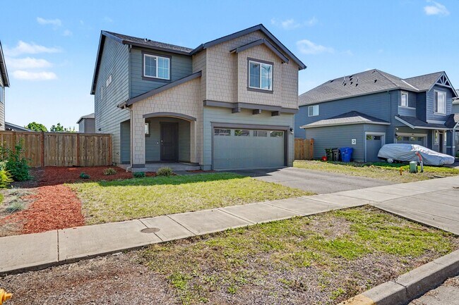 Building Photo - 4 Bed (plus BONUS ROOM), 2.5 Bath Newer Home in NE Salem