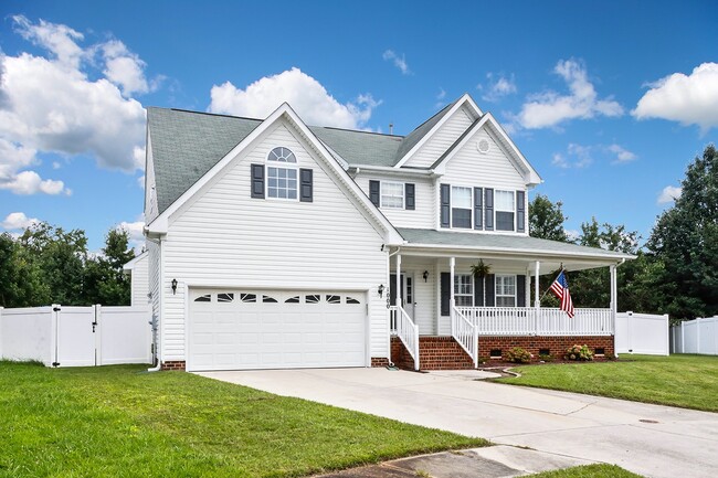 Building Photo - 1000 Pershing Ct