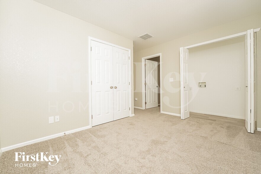 Building Photo - 61 Meadowlark Cir