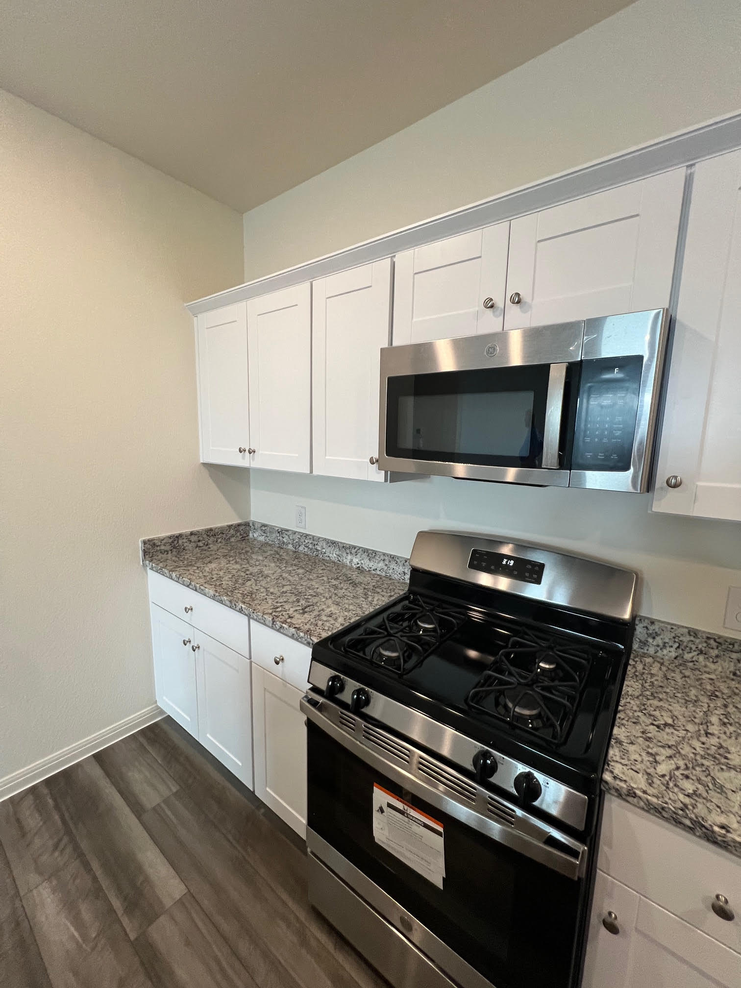 Kitchen (Left Side) - 407 Estuary Dr