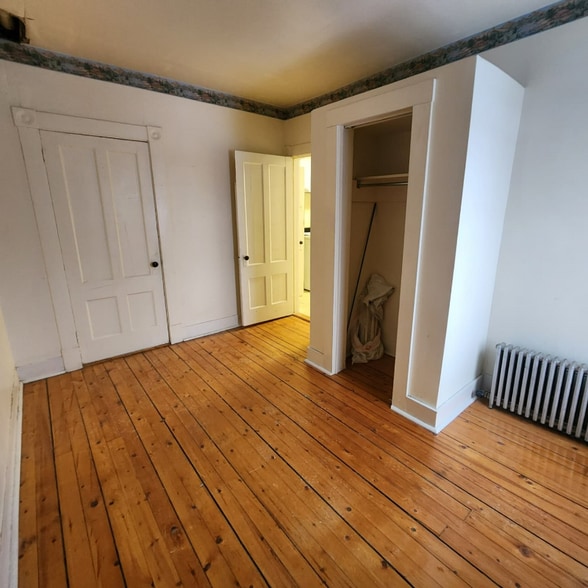 Building Photo - 12 Downing St