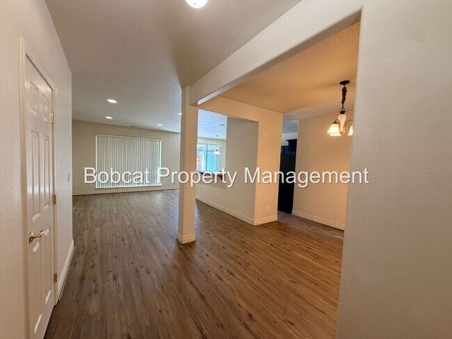 Building Photo - 1362 Branden Ln