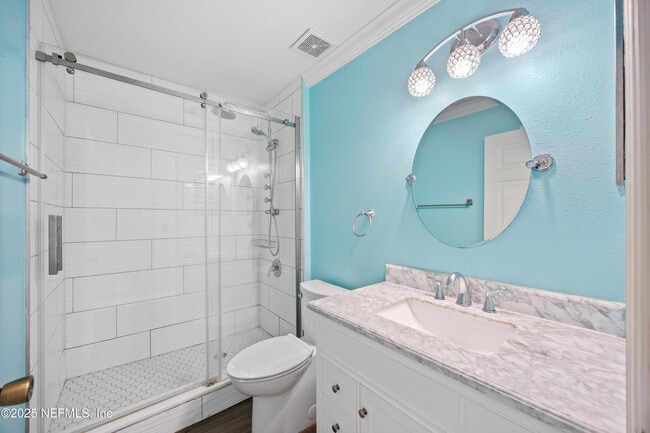 Building Photo - 1969 Willesdon Dr W