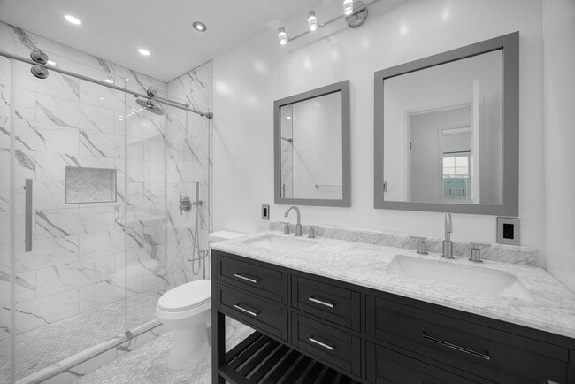 Building Photo - Adorable 2 Bed / 1 Bath