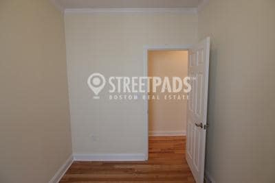 Building Photo - 1 bedroom in Cambridge MA 02138