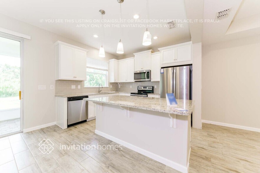 Building Photo - 12113 Trailhead Dr