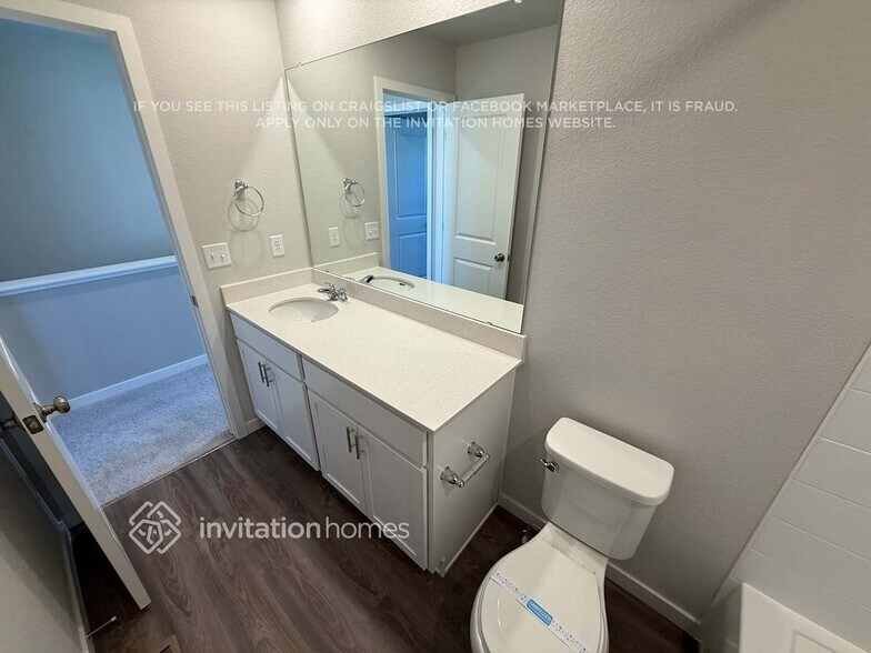 Building Photo - 4418 Trader St