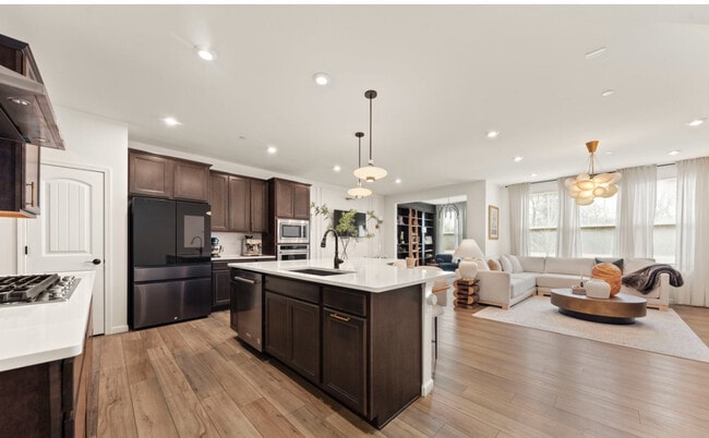 Building Photo - 2108 Weatherbee Ln