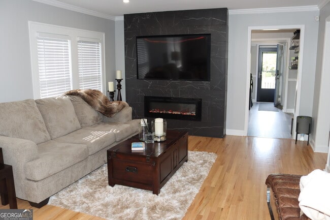 Building Photo - 518 North Ave