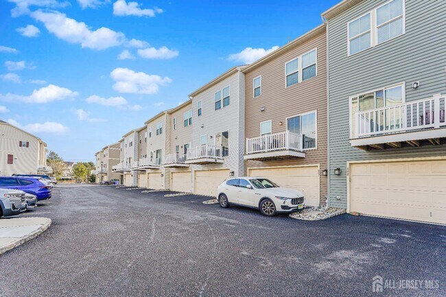 Building Photo - 606 Bayside Ct