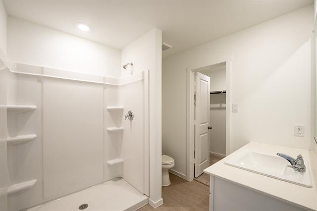 Building Photo - 3905 Pontchartrain Pkwy