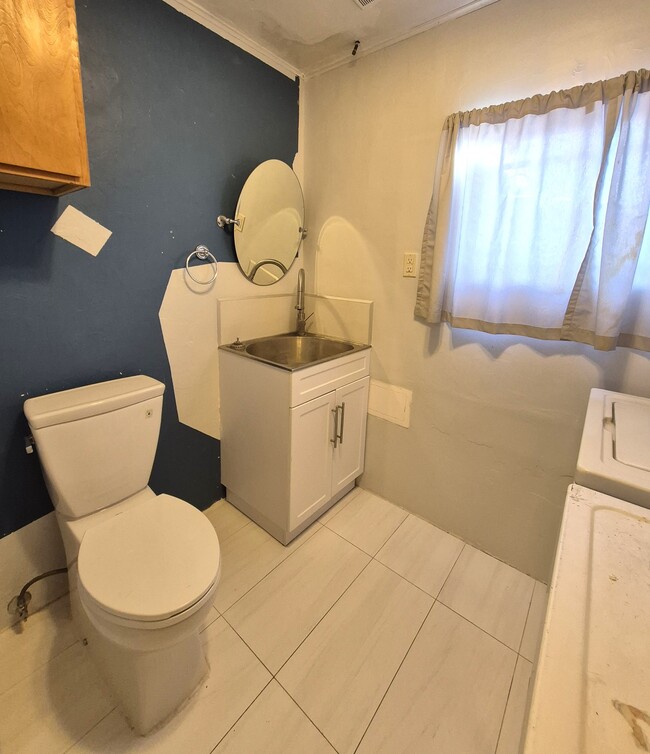 Building Photo - 6566 E Hawk Dr