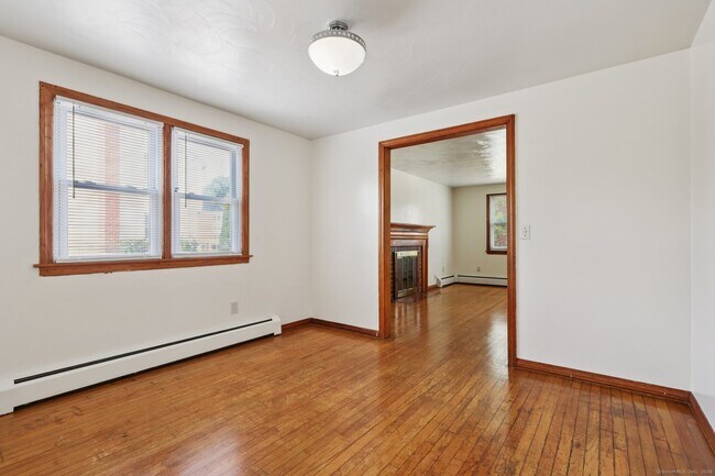 Building Photo - 37 Cumberland Rd