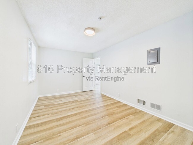 Building Photo - 11230 Corrington Ave