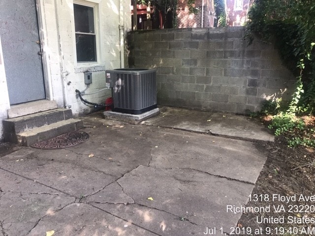 Building Photo - -- AVAILABLE JUNE 12TH -- 5 BR / 4.5 BA Nice house near VCU! Available June 12th!