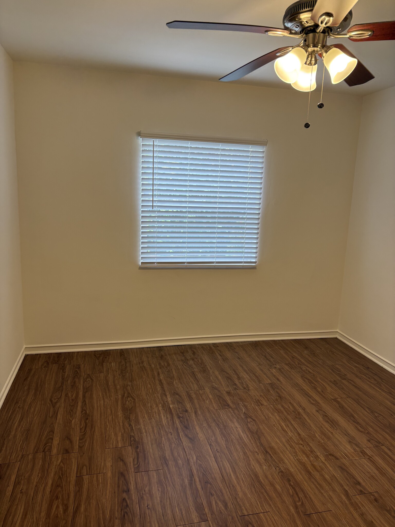 New blinds in bedroom - 322 Cornell Dr
