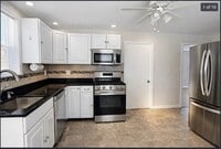 Building Photo - 20 Hanson St