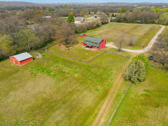Building Photo - 9224 W 1st St