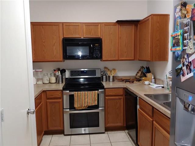 Building Photo - 2637 Boedeker Dr