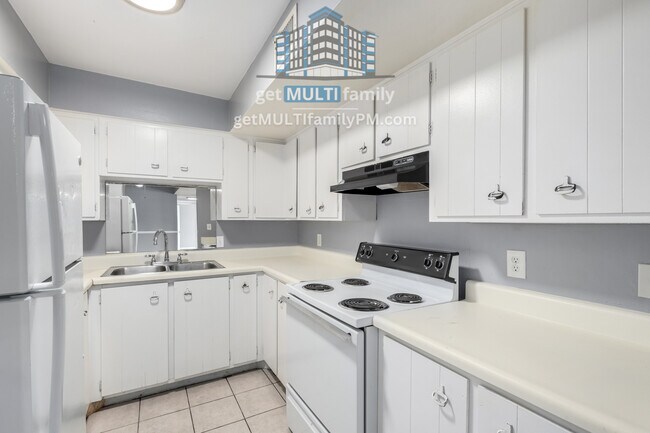 Building Photo - 2413 W Hazelwood St