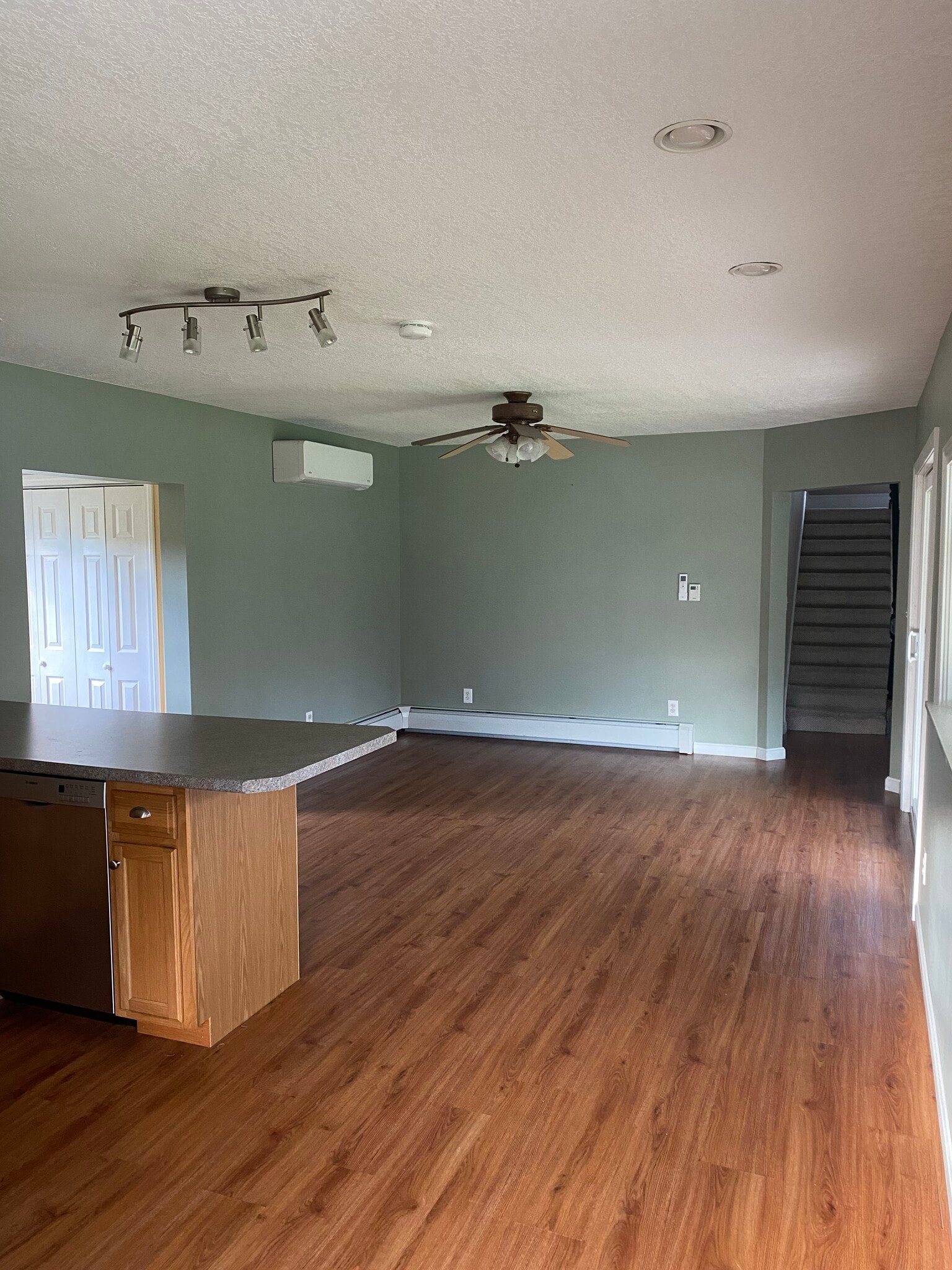 Building Photo - 1076 Clinton Ave