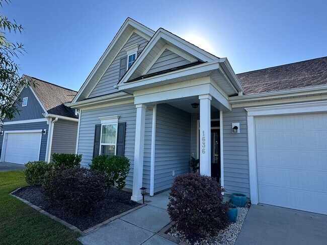 Building Photo - 2367E