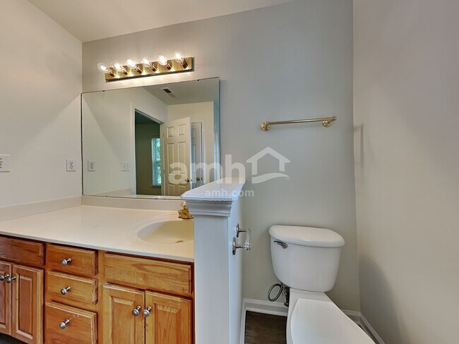 Building Photo - 2436 Carmathen Rd