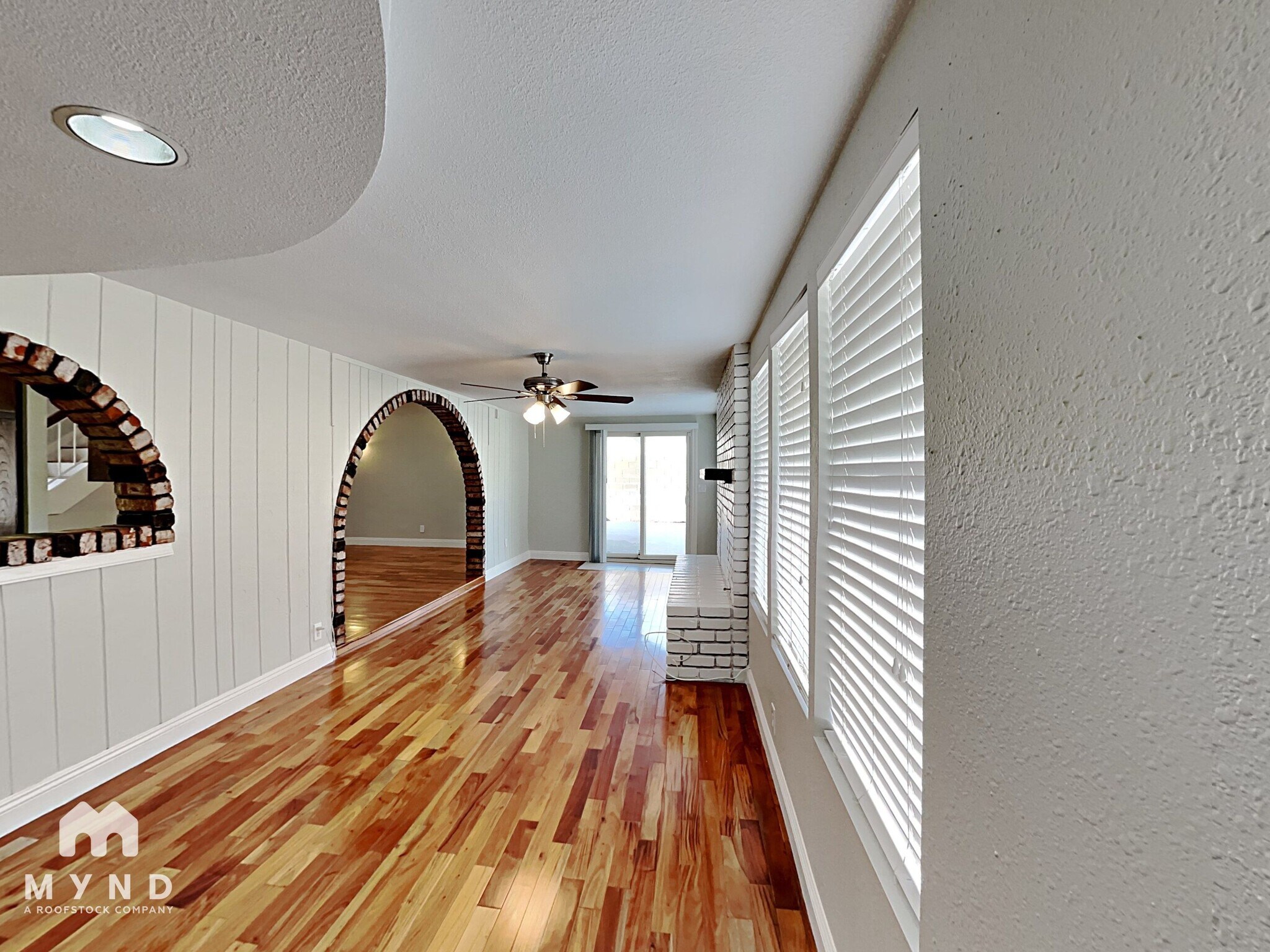 Building Photo - 7052 Acorn Ct