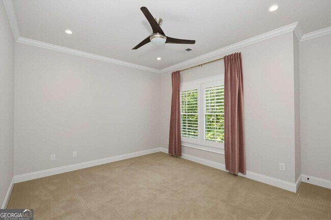 Building Photo - 1452 Woodland Hills Dr NE