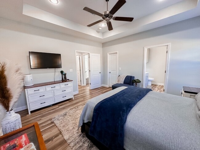 Building Photo - 6454 Self Creek Rd