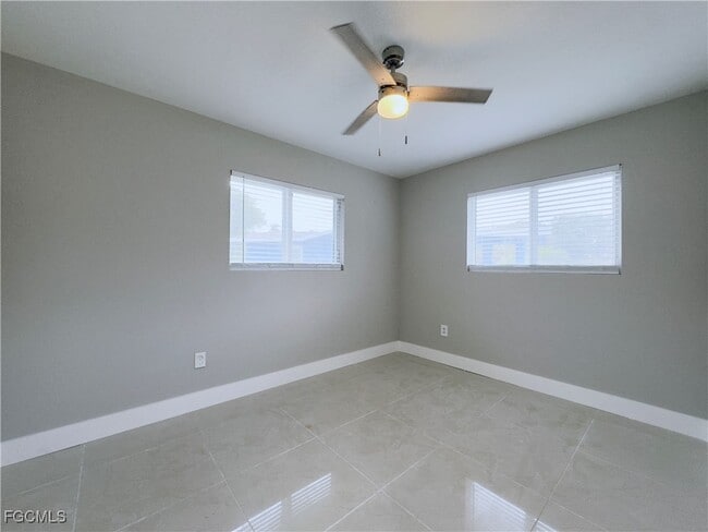 Building Photo - 4432 E Riverside Dr