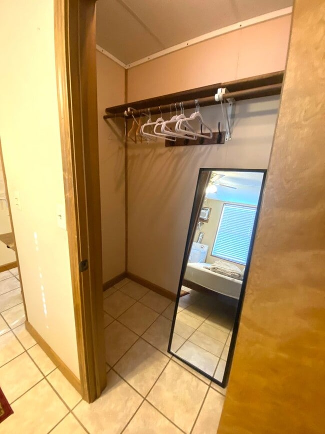 Building Photo - 209 Lee St