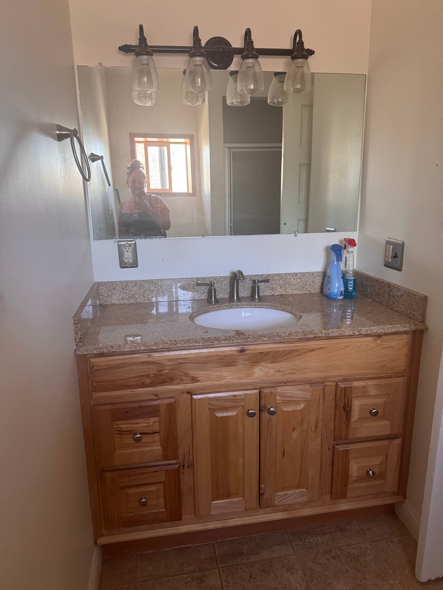 Bathroom - 5905 N Lombard St