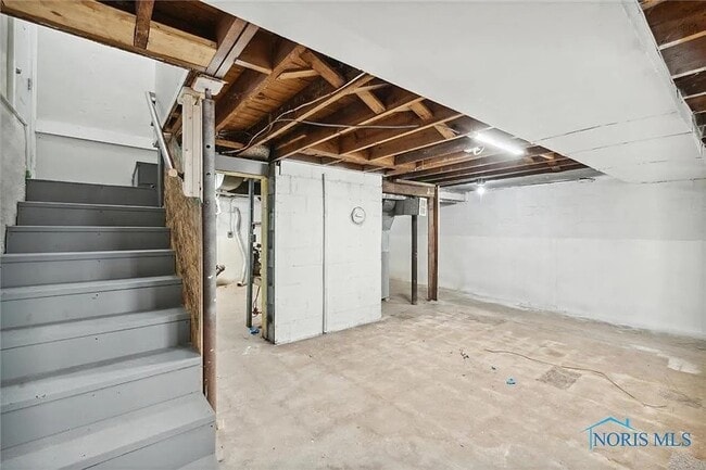 Building Photo - 4422 Overland Pkwy