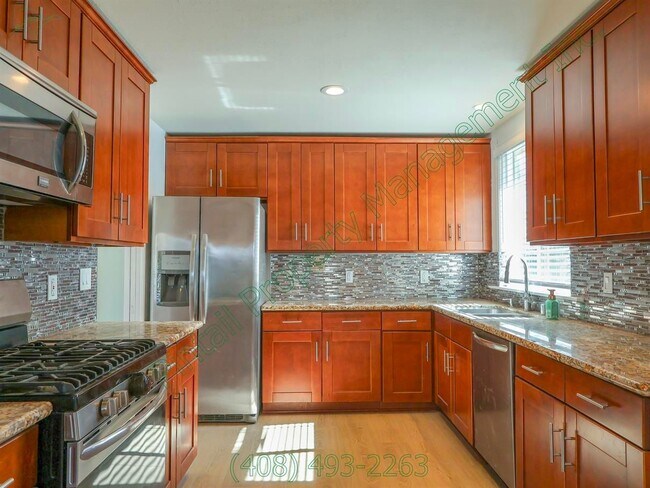 Building Photo - 3428 San Marino Ave