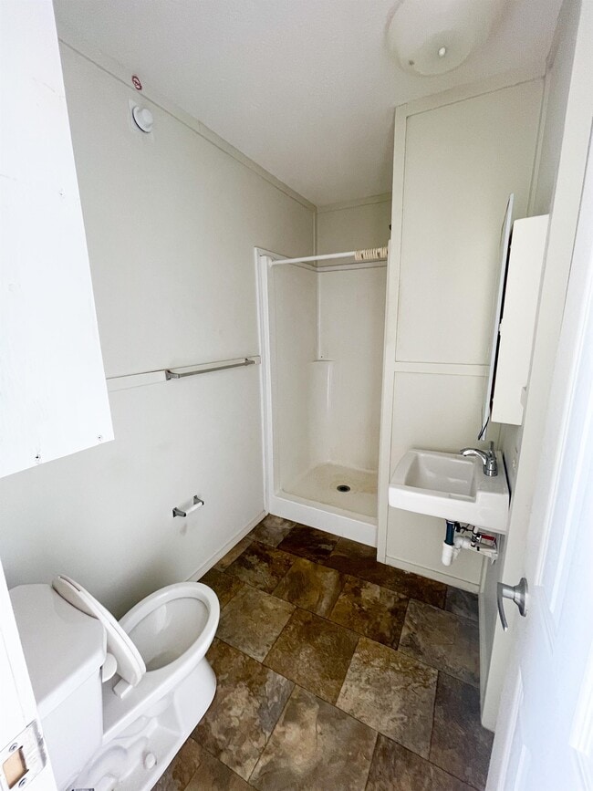 18234 Benton City Rd 18234 Benton City Rd Von Ormy TX 78073