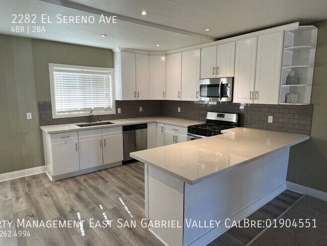 Building Photo - REMODELED 4 BEDROOM HOME IN PERFECT ALTADE...