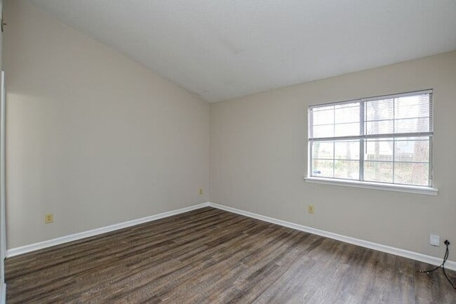 Building Photo - Easy Commute to the University or Uptown Charlotte COMING SOON!!!