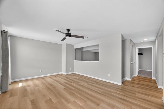 Building Photo - 718 Harvest Bluff Dr