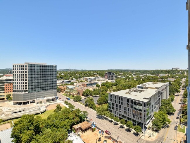 Building Photo - 501 West Ave