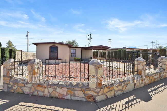 Building Photo - 5440 Viceroy Dr