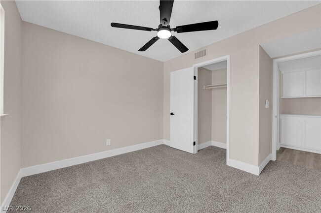 Building Photo - 6320 Peppermill Dr